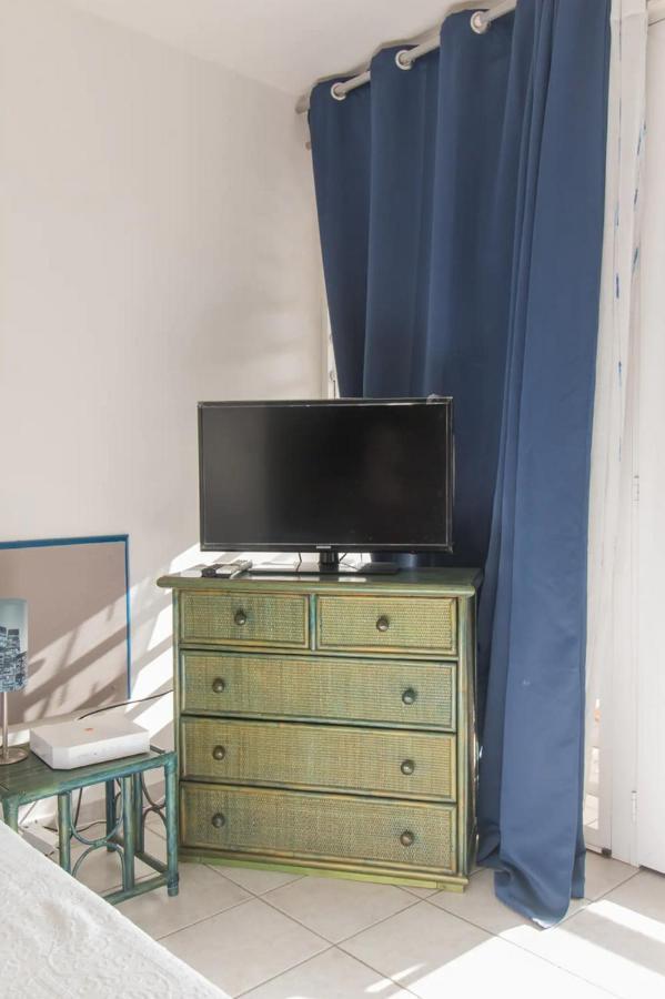 Un Pied-A-Terre Face A La Marina Apartment Le Marin Ngoại thất bức ảnh